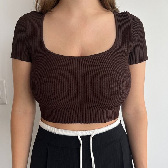 Babaton Aritzia Sculpt Knit Square Neck Crop Top - Size Small - Picture 6 of 7